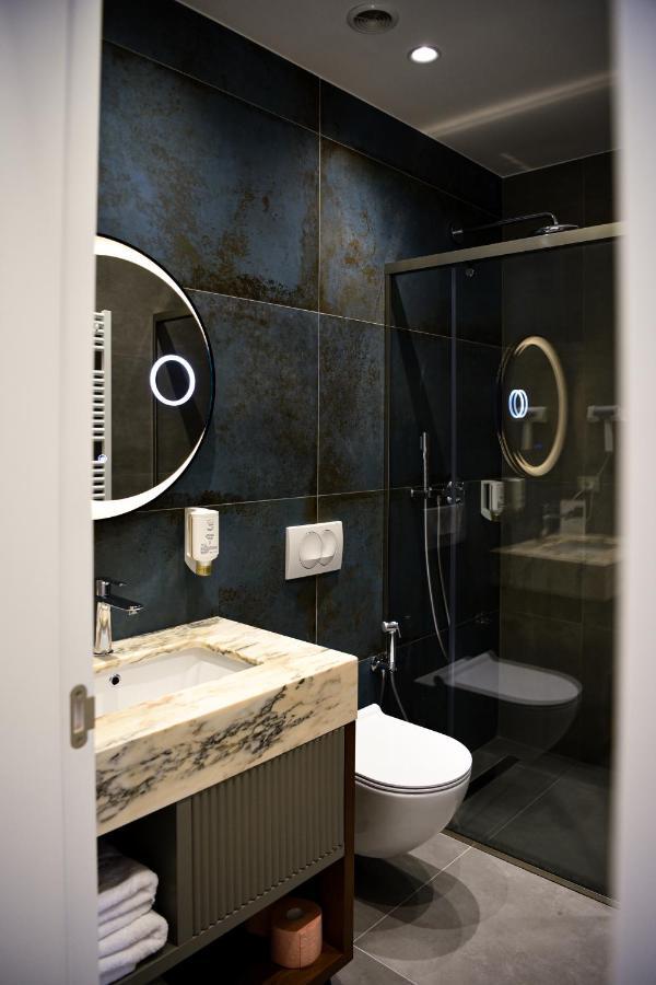 The Wilson Tirana Hotell Exteriör bild