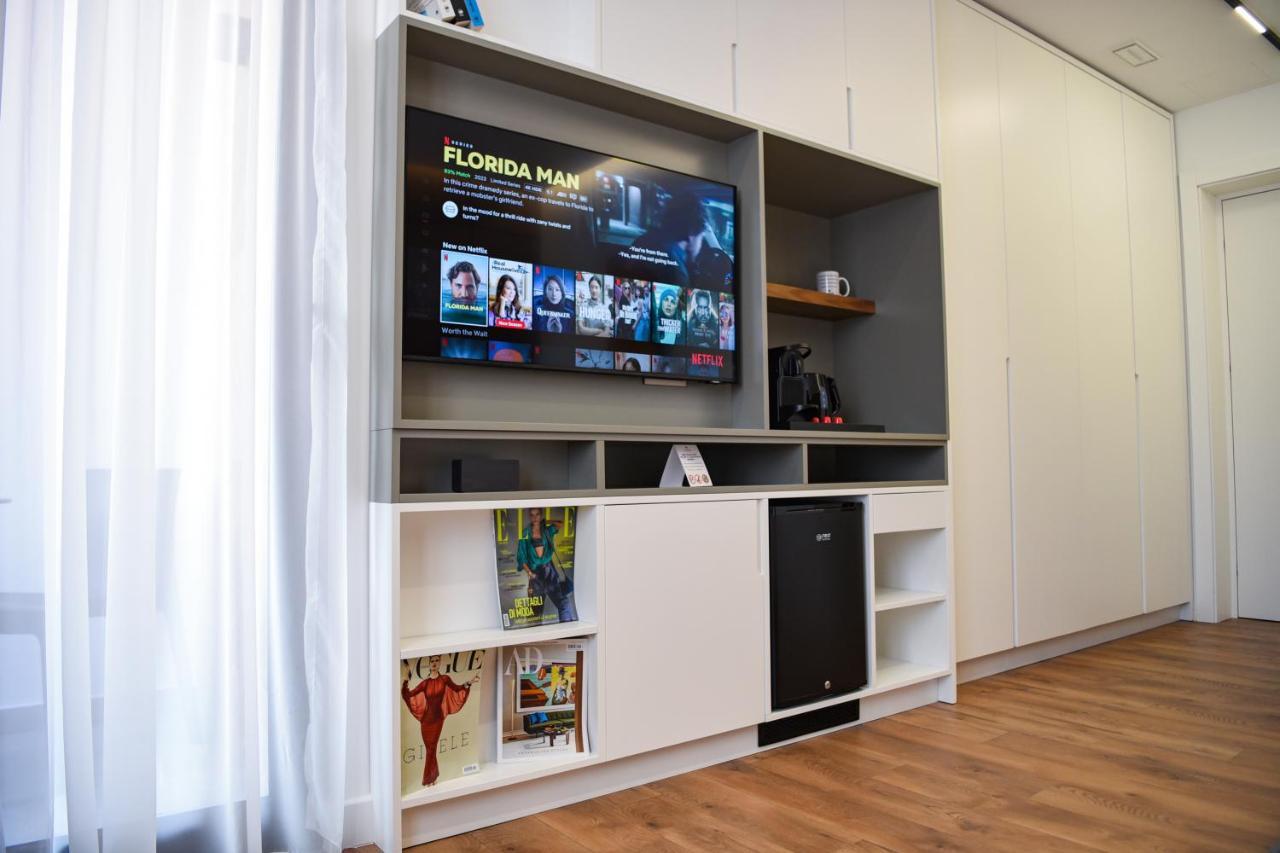 The Wilson Tirana Hotell Exteriör bild