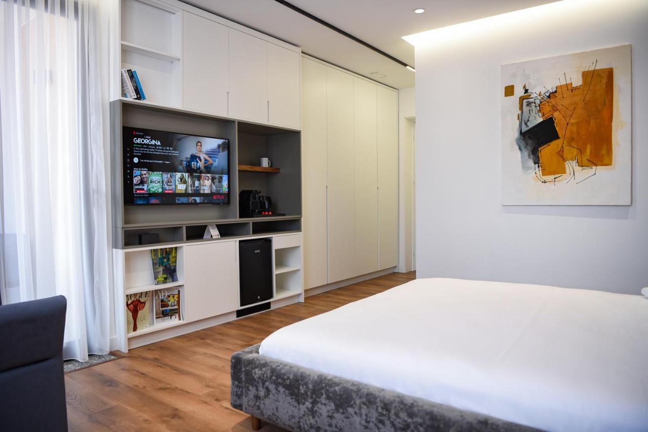 The Wilson Tirana Hotell Exteriör bild