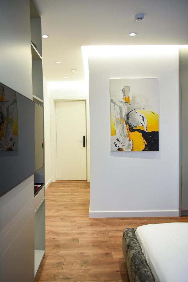 The Wilson Tirana Hotell Exteriör bild
