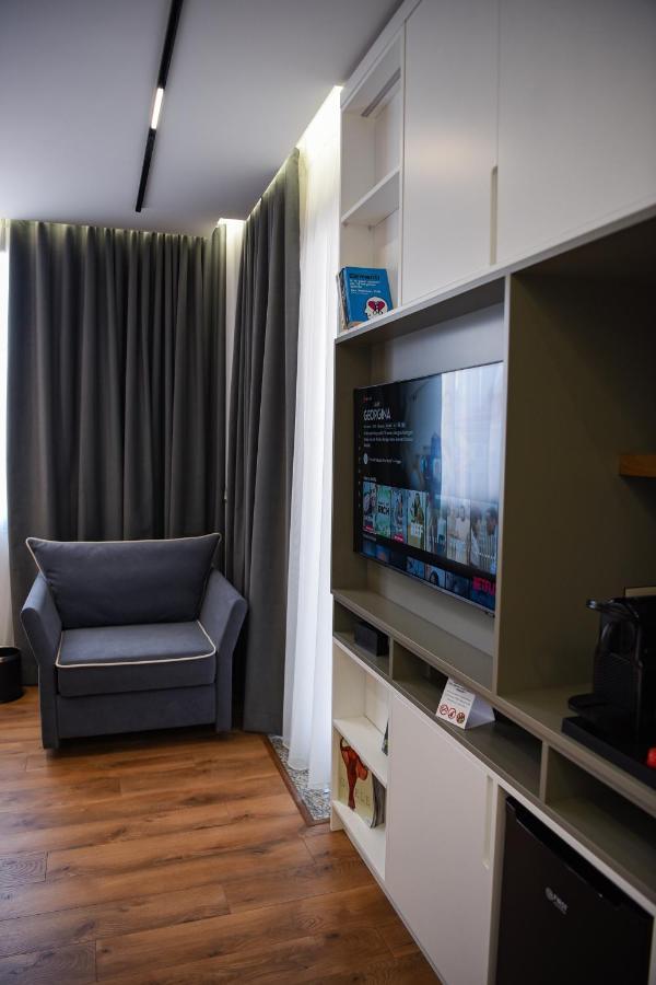 The Wilson Tirana Hotell Exteriör bild